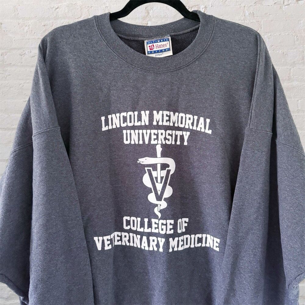 Vintage LMU College of Veterinary Medicine Lincoln Memorial Pullover Sweatshirt